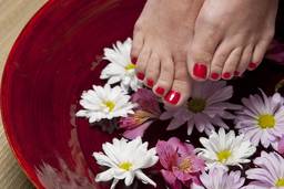 How reflexologists can look at feet and read the body
