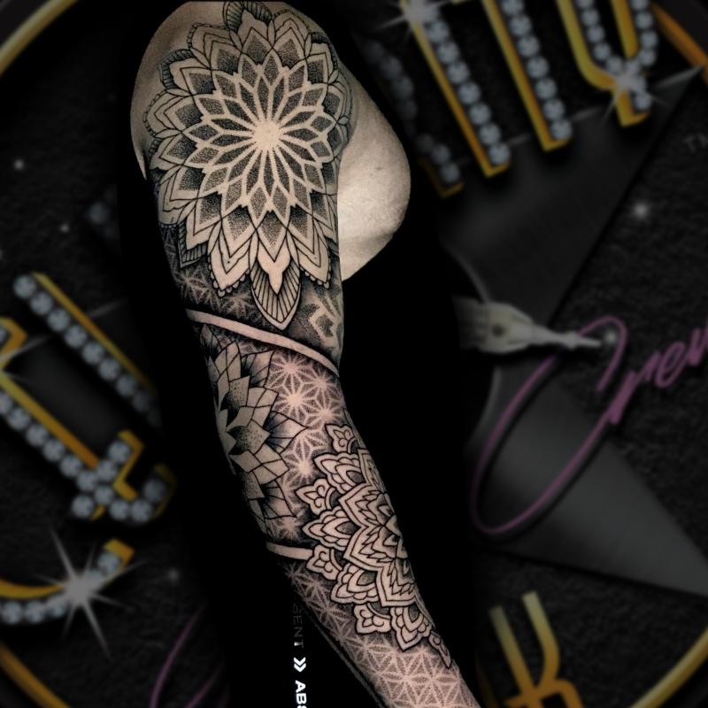 Celebrity Ink™ Tattoo Surfers Paradise - Tattoo Design Services -  BeautifulMe